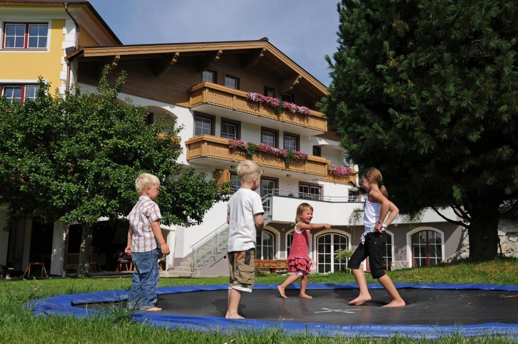 Landhotel Hubengut Bed And Breakfast Radstadt Εξωτερικό φωτογραφία